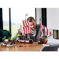 LEGO Ideas 21322 Пираты Залива Барракуды Image #23