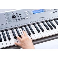 Yamaha YPT-370 Image #10