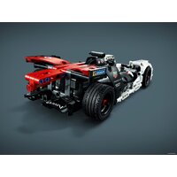 LEGO Technic 42137 Formula E Porsche 99X Electric Image #17