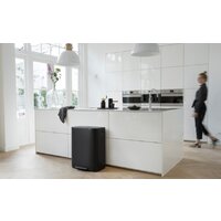 Brabantia Bo Pedal Bin 60 л (черный матовый) Image #12