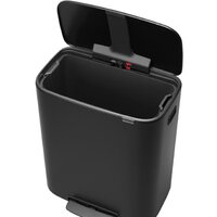 Brabantia Bo Pedal Bin 60 л (черный матовый) Image #5