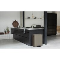 Brabantia Bo Pedal Bin 60 л (платиновый) Image #14