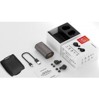 Creative Outlier Air Sports Image #4