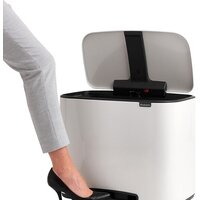 Brabantia Bo Pedal Bin 36 л (белый) Image #9