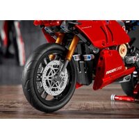 LEGO Technic 42107 Ducati Panigale V4 R Image #11