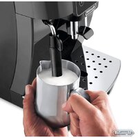 DeLonghi Magnifica Start ECAM 220.22 GB Image #3