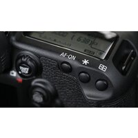 Canon EOS 5D Mark IV Body Image #12